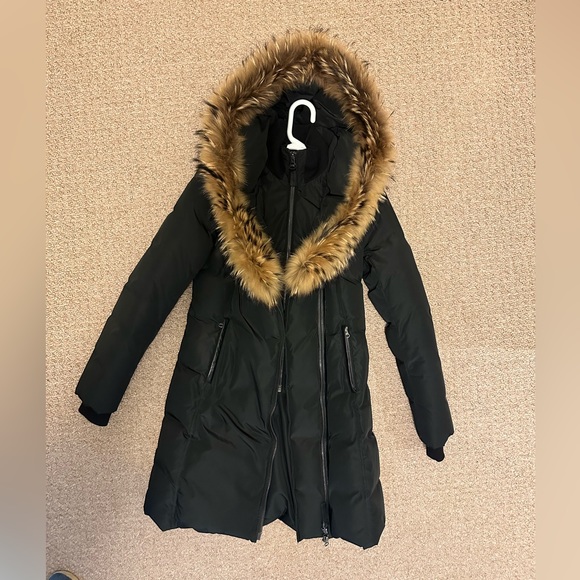 Mackage puffer, fur hood, leather accent women’s jacket size M. Mint condition - Picture 2 of 8